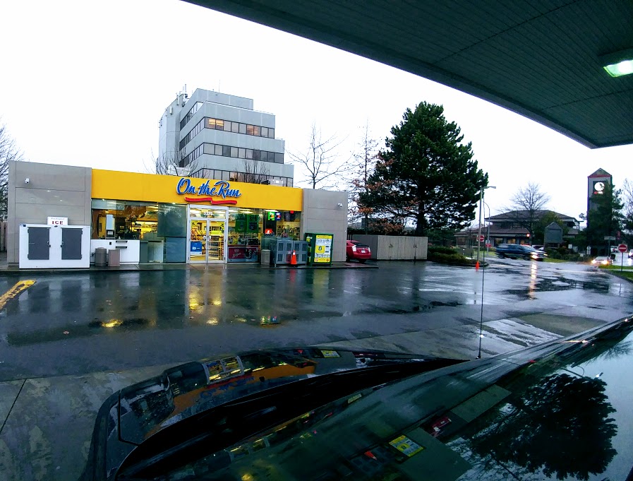 Esso | 3775 Carey Rd, Victoria, BC V8Z 3L8, Canada | Phone: (250) 480-0768