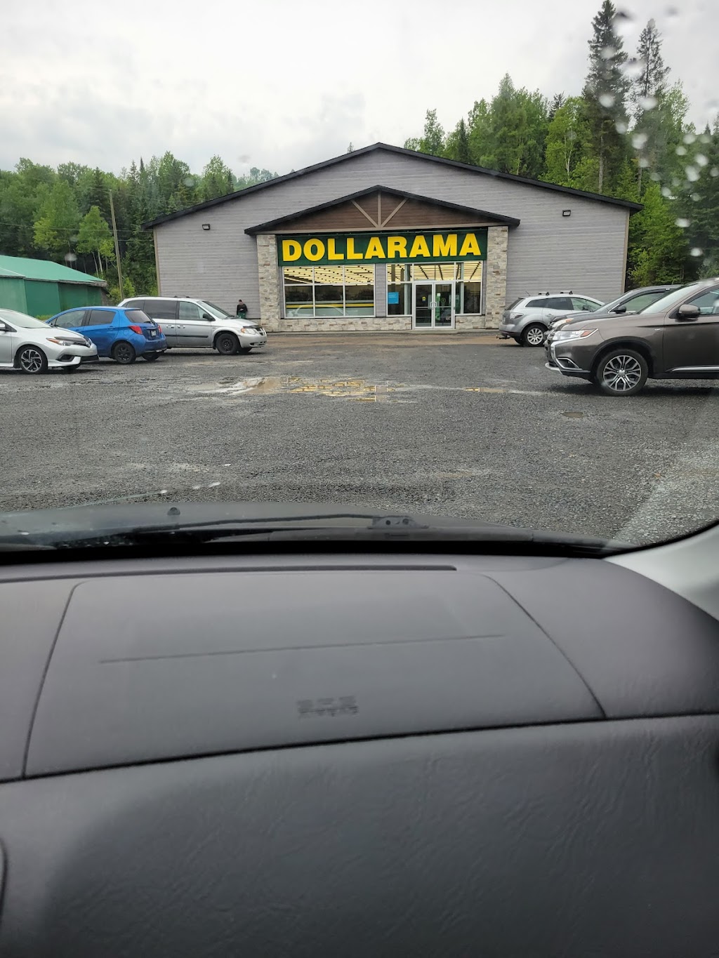 Dollarama | 940 Rue Principale, Saint-Donat-de-Montcalm, QC J0T 2C0, Canada | Phone: (819) 424-5806