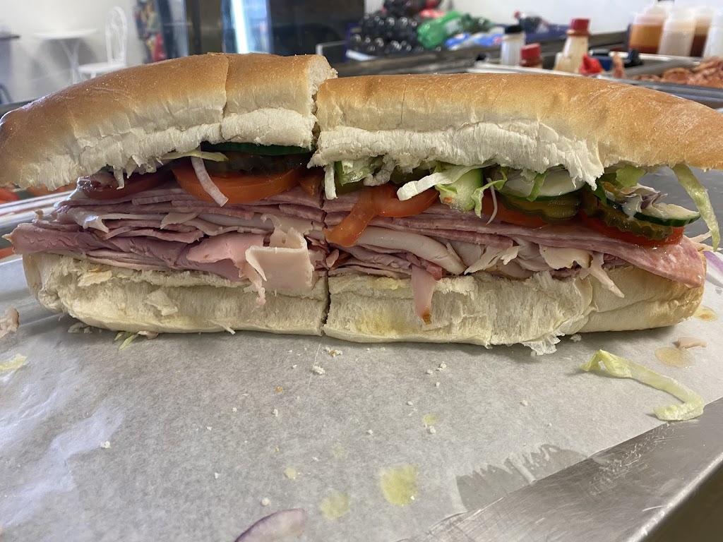 Mamas Subs and More | 50 Colborne St, Brantford, ON N3T 3C3, Canada | Phone: (519) 720-8913