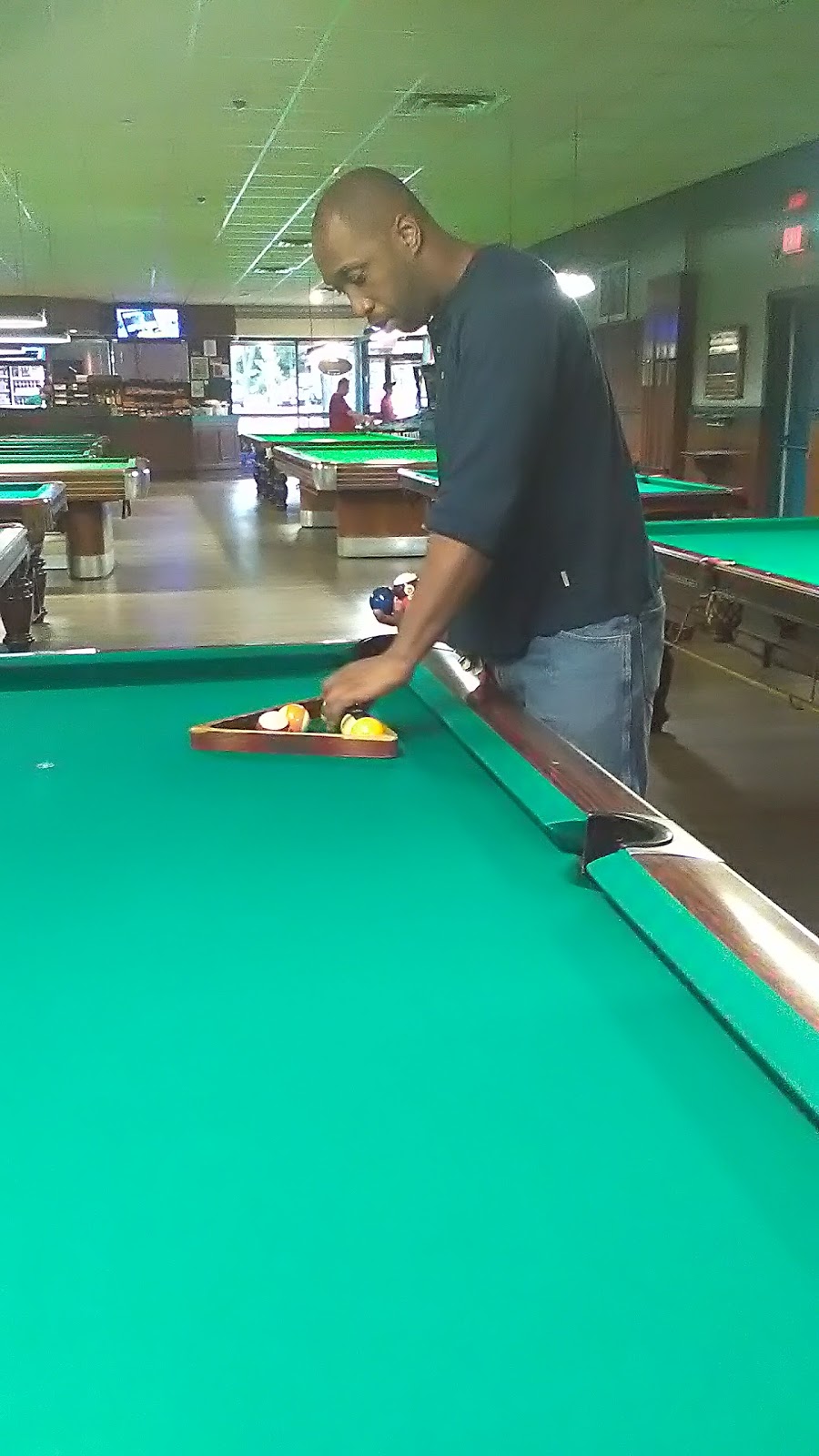 Main Billiard Lounge | 1101 Main St E Bsmt, Hamilton, ON L8M 1N7, Canada | Phone: (905) 545-4155