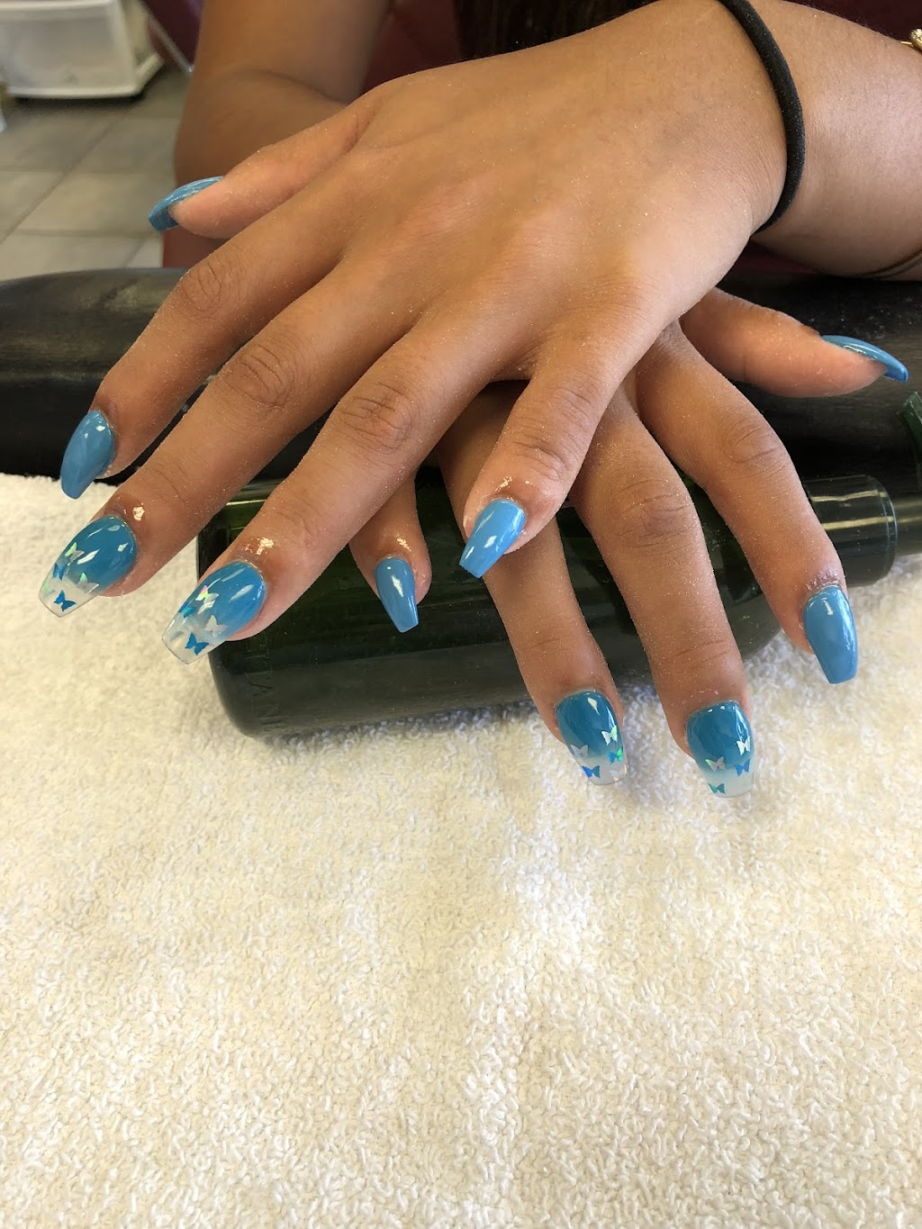 London Nails | 493 London St, Winnipeg, MB R2K 2Z4, Canada | Phone: (204) 663-2042