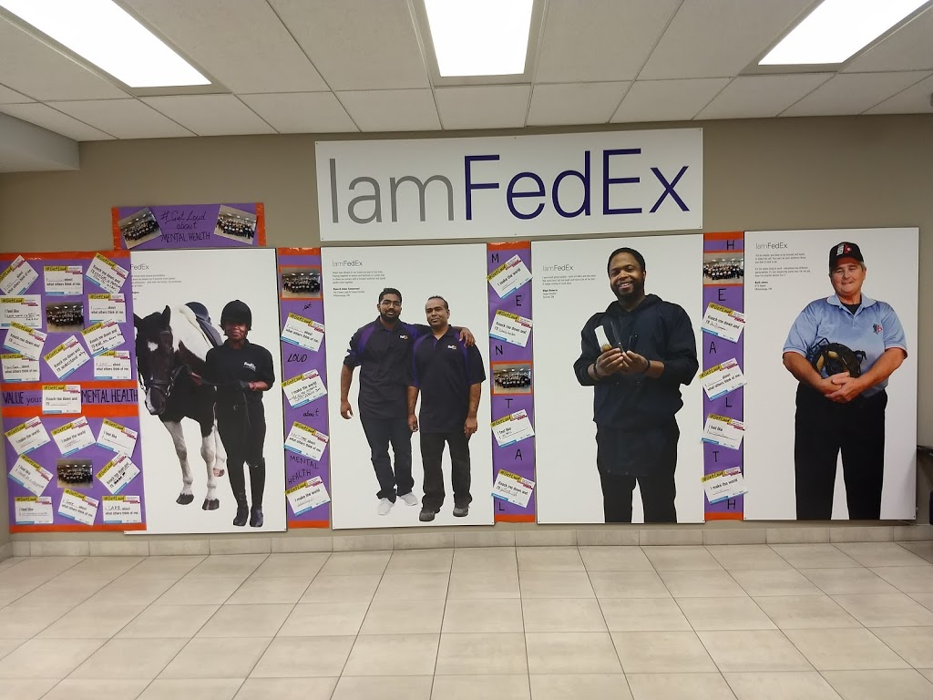 FedEx Pearson International Distribution | 2190 Derry Rd E, Mississauga, ON L5S 1E2, Canada | Phone: (877) 339-2774