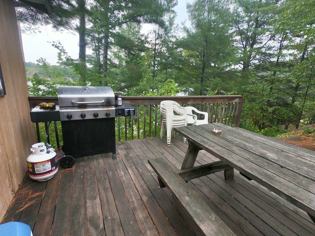 mill lake lodge | 33 Stanley St, Killarney, ON P0M 2A0, Canada | Phone: (705) 287-2142