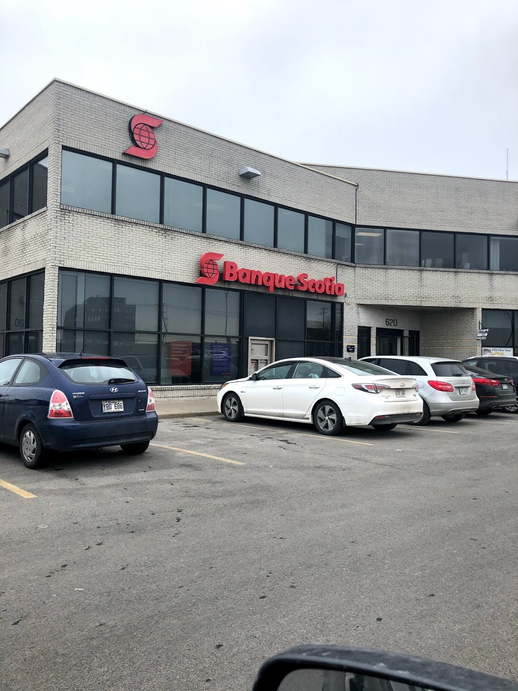 Scotiabank | 620 Boul Saint-Jean, Pointe-Claire, QC H9R 3K2, Canada | Phone: (514) 694-6500