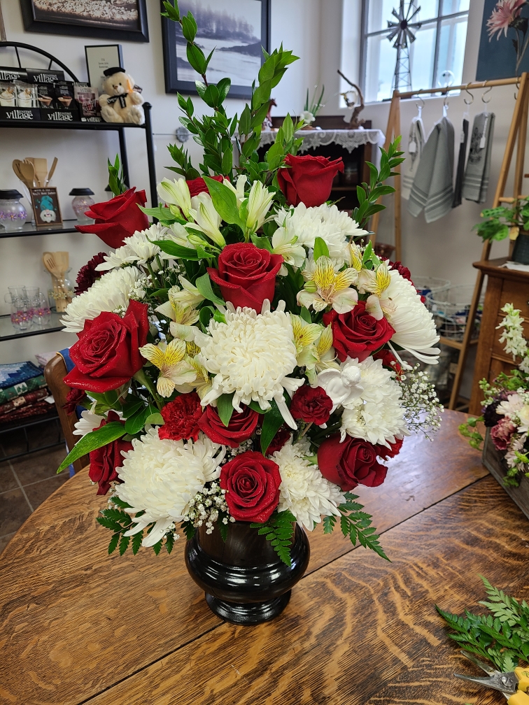 The Painted Daisy Flower Shop | 301 Washington Ave, Davidson, SK S0G 1A0, Canada | Phone: (306) 567-9111