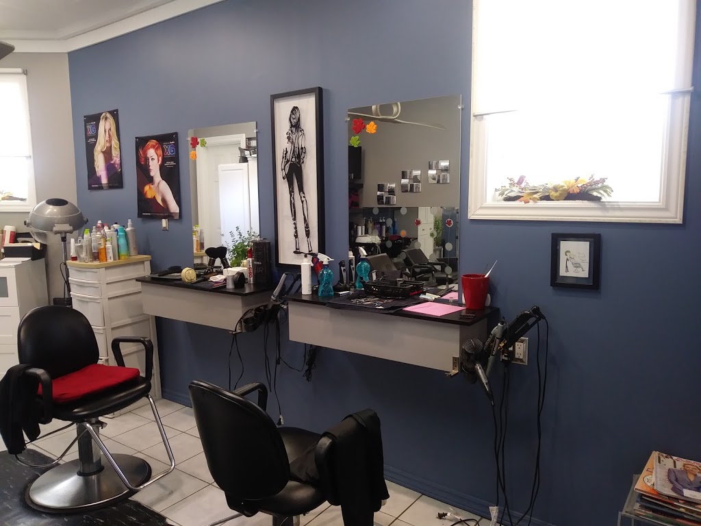 Modern Hair Connexions | 111 Danforth Ave, Leamington, ON N8H 2R1, Canada | Phone: (519) 322-1396