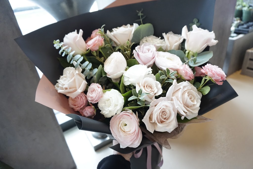 Evvie & Olive Floral Design | 8558 Cornish St, Vancouver, BC V6P 5B8, Canada | Phone: (604) 620-8886