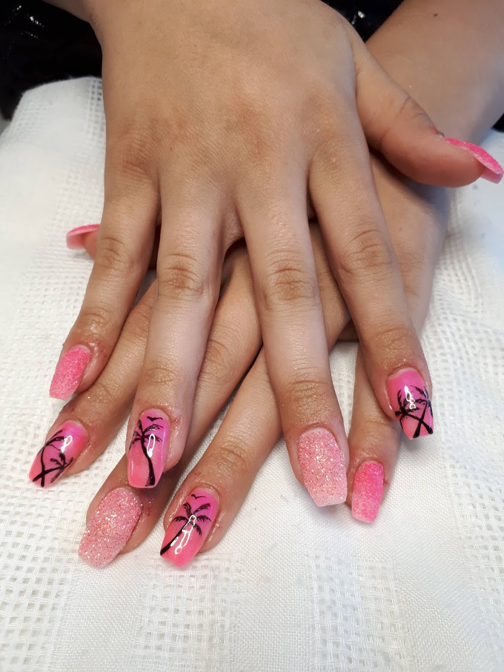 Marie "Ongles en Fête" | 805 Chem. Lessard, Chertsey, QC J0K 3K0, Canada | Phone: (450) 882-2729