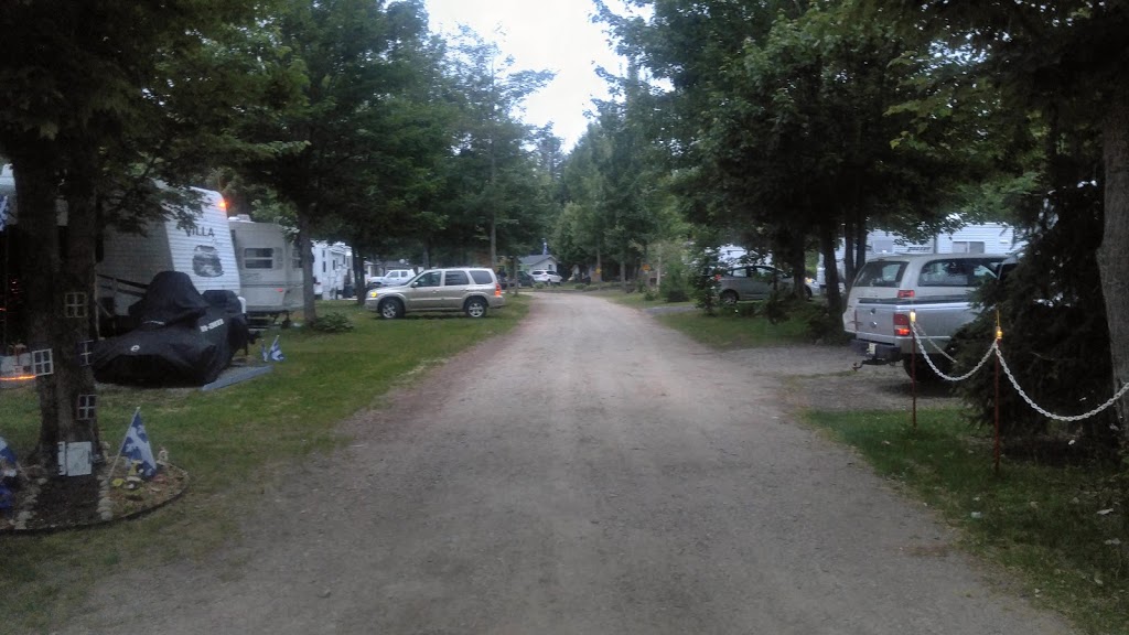 Camping Bivouak | 3970 Route des Lacs, Saint-Élie-de-Caxton, QC G0X 2N0, Canada | Phone: (819) 221-4001