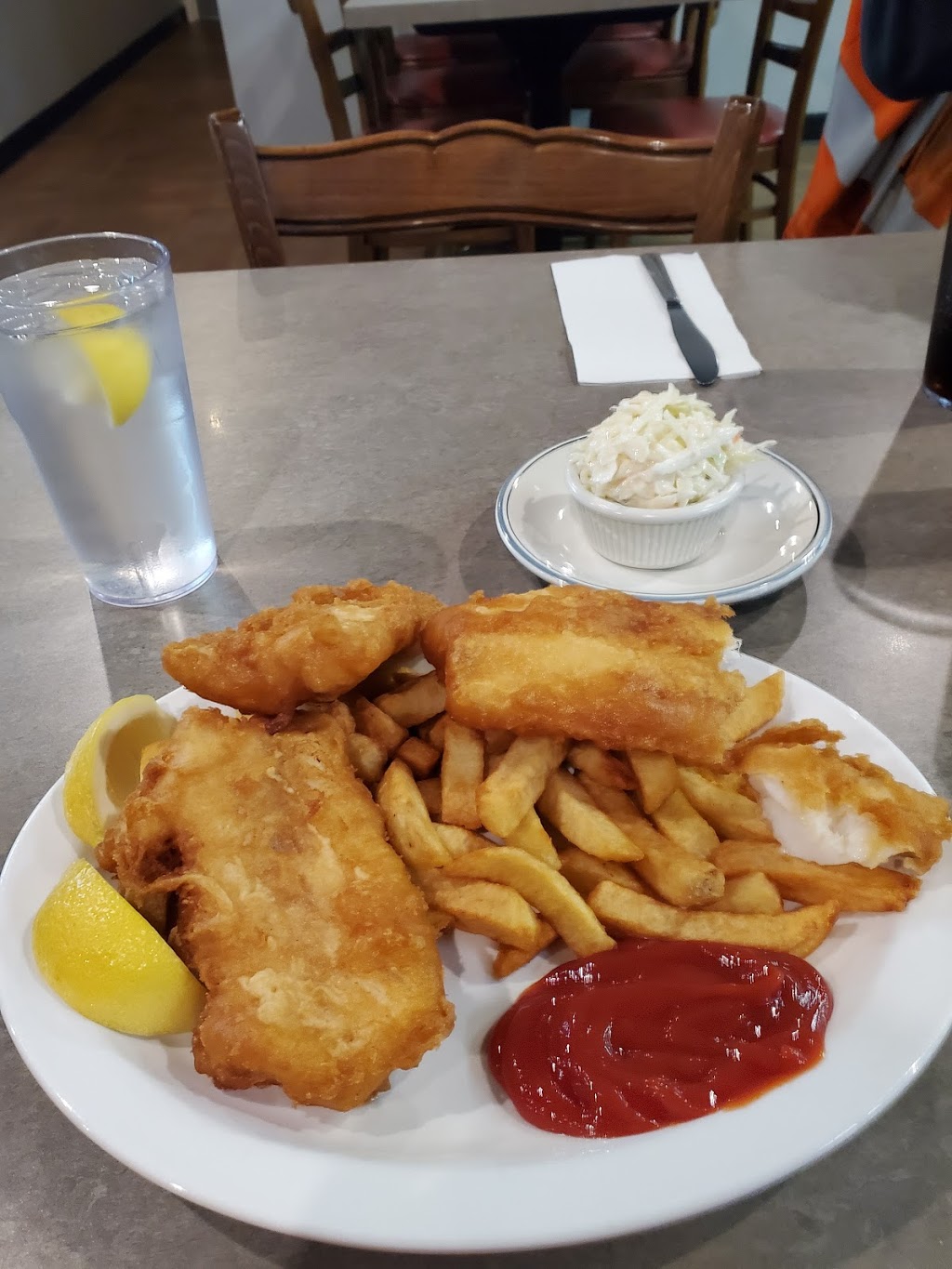 The Wee Chippie Fish & Chips | 32081 Lougheed Hwy #4a, Mission, BC V2V 1B7, Canada | Phone: (604) 289-1998