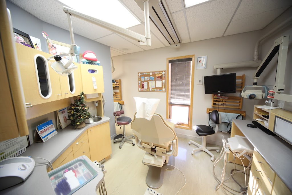 Aspen Dental Clinic Rocky Mountain House | 5216 50 Ave, Rocky Mountain House, AB T4T 1E5, Canada | Phone: (587) 415-0947