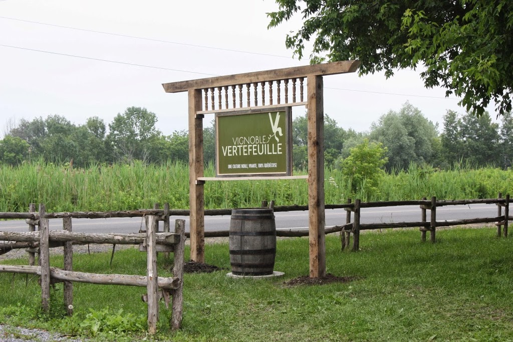 Vignoble Vertefeuille | 1960 Rang Saint-Raphael, La Prairie, QC J5R 0K4, Canada | Phone: (438) 401-1574