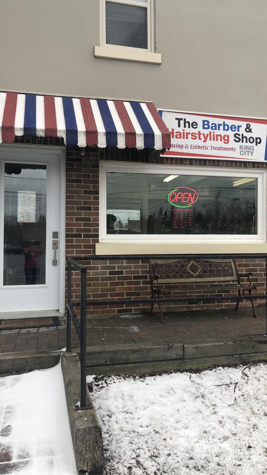 The barbershop | 2239 King Rd, King City, ON L7B 1G2, Canada | Phone: (416) 989-5324