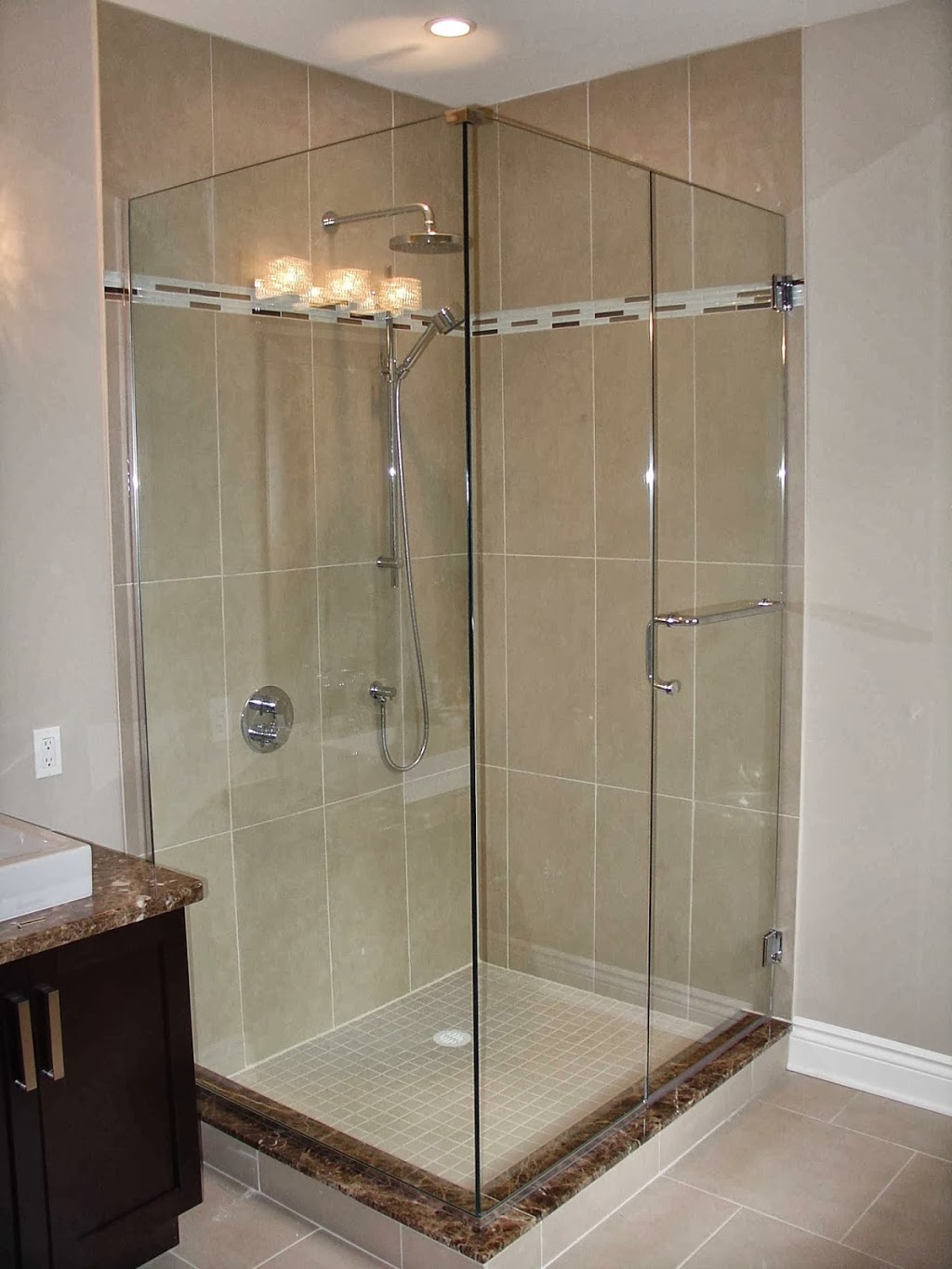 Prestige Glass | 1484 Scott St, Ottawa, ON K1Y 2N4, Canada | Phone: (613) 229-8000