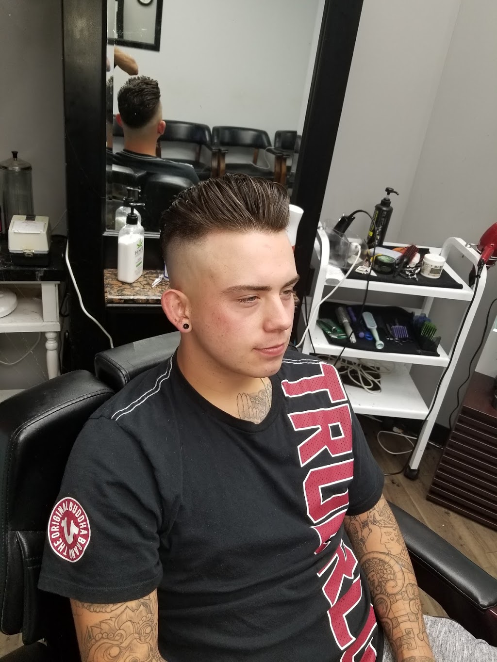 Als Barber shop Salon | 12222 137 Ave NW, Edmonton, AB T5L 4X5, Canada | Phone: (780) 456-2010