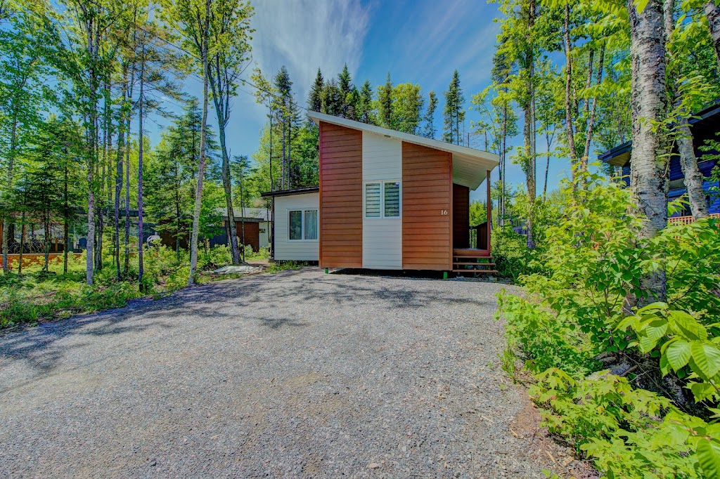 Chalet Le Naturel | Boul Notre Dame #500, Pont-Rouge, QC G3H 0L5, Canada | Phone: (800) 319-3134