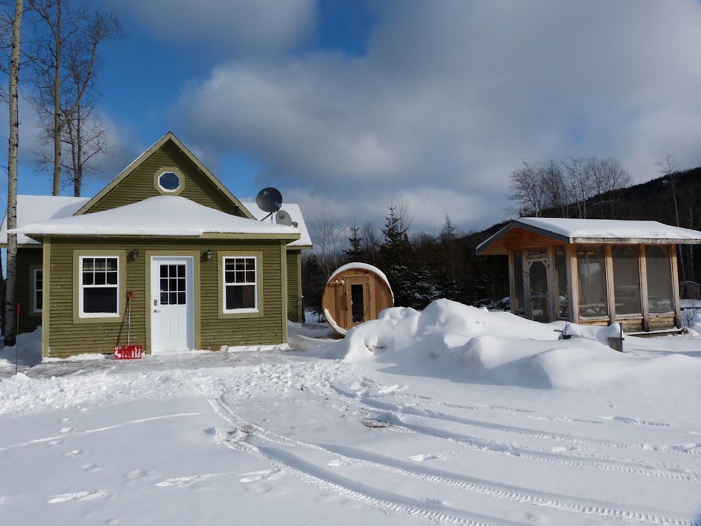 Chalets BSL | 6 rue du, Chem. du Cap à lAigle, Saint-Simon-de-Rimouski, QC G0L 4C0, Canada | Phone: (418) 953-0951