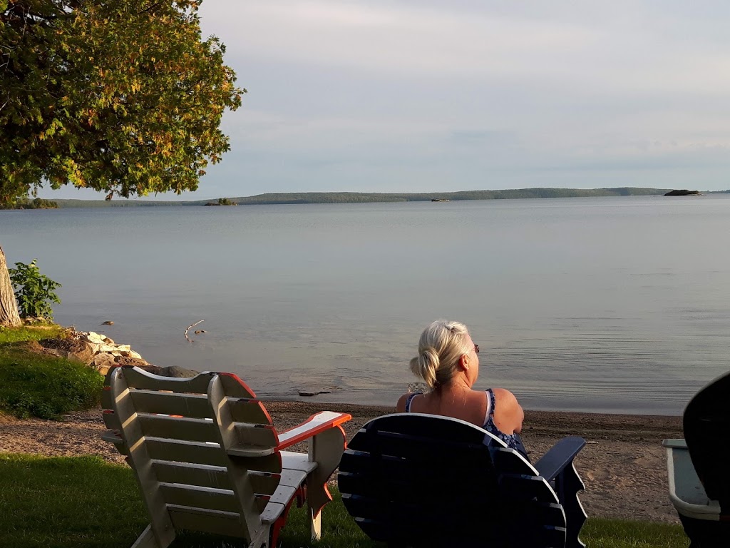 Wee Point Resort | RR 1 Bidwell Rd, Manitowaning, ON P0P 1N0, Canada | Phone: (705) 859-3129