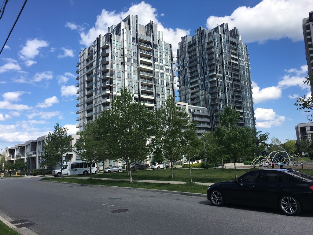 Avonshire Park | 125 Harrison Garden Blvd, North York, ON M2N 2T2, Canada | Phone: (416) 338-4386