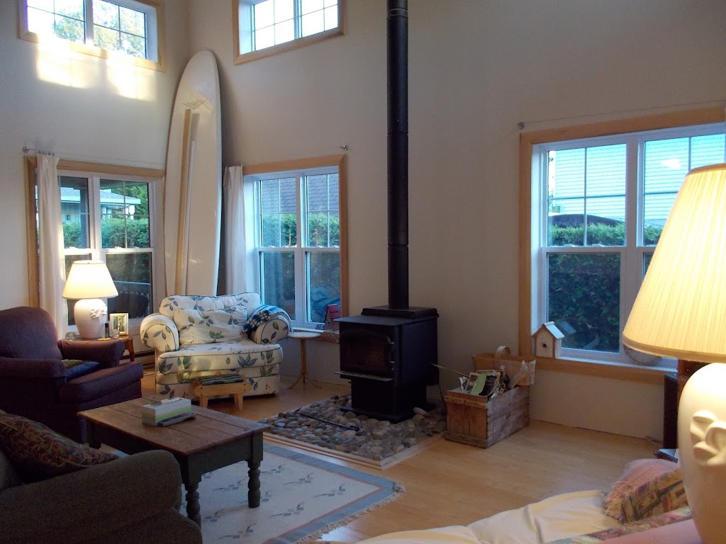 Driftwood Cottage | 121 Laird Ln, Southampton, ON N0H 2L0, Canada | Phone: (519) 375-6250