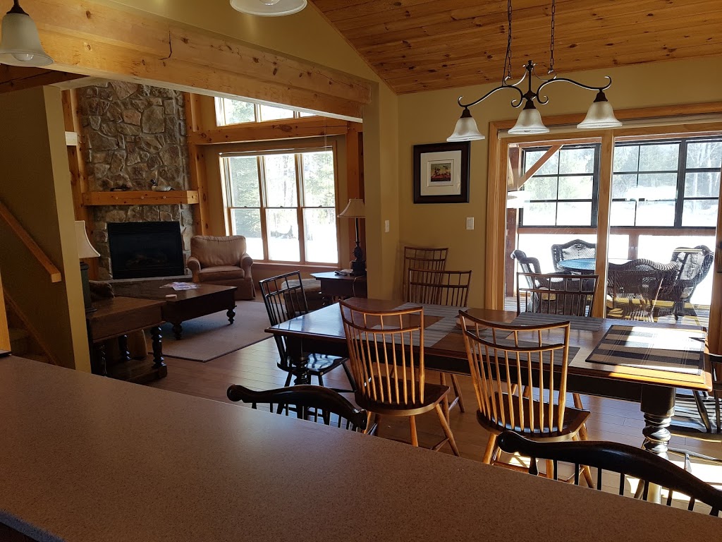 The Cottages at Diamond in the Ruff | 1137 Old Parry Sound Rd, Utterson, ON P0B 1M0, Canada | Phone: (877) 385-3222