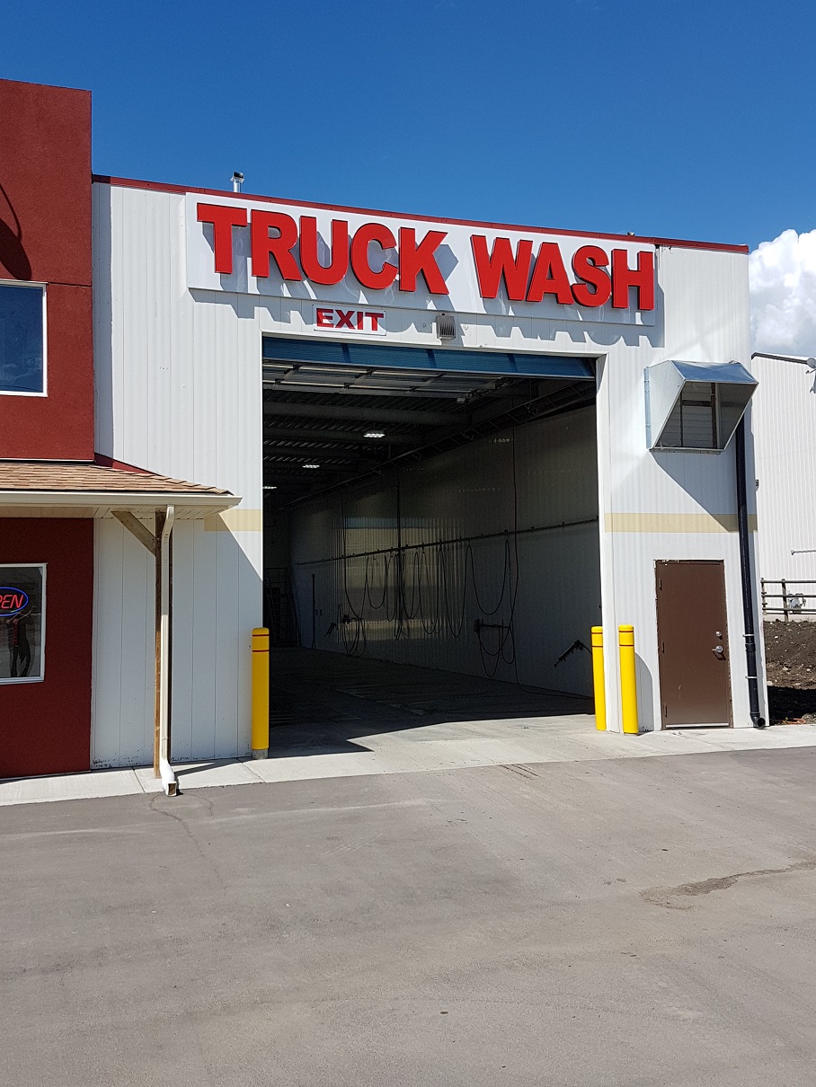 Black Diamond Car and Truck Wash | 400 1st Ave NE #2, Black Diamond, AB T0L 0H0, Canada | Phone: (403) 933-2014