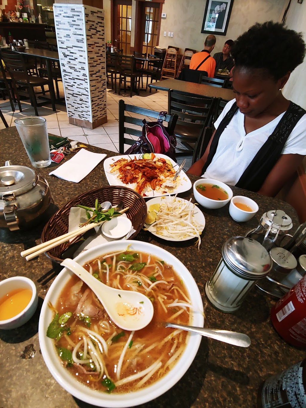 Pho Nguyen Hoang | 510 Wyandotte St W, Windsor, ON N9A 5X6, Canada | Phone: (519) 977-0852