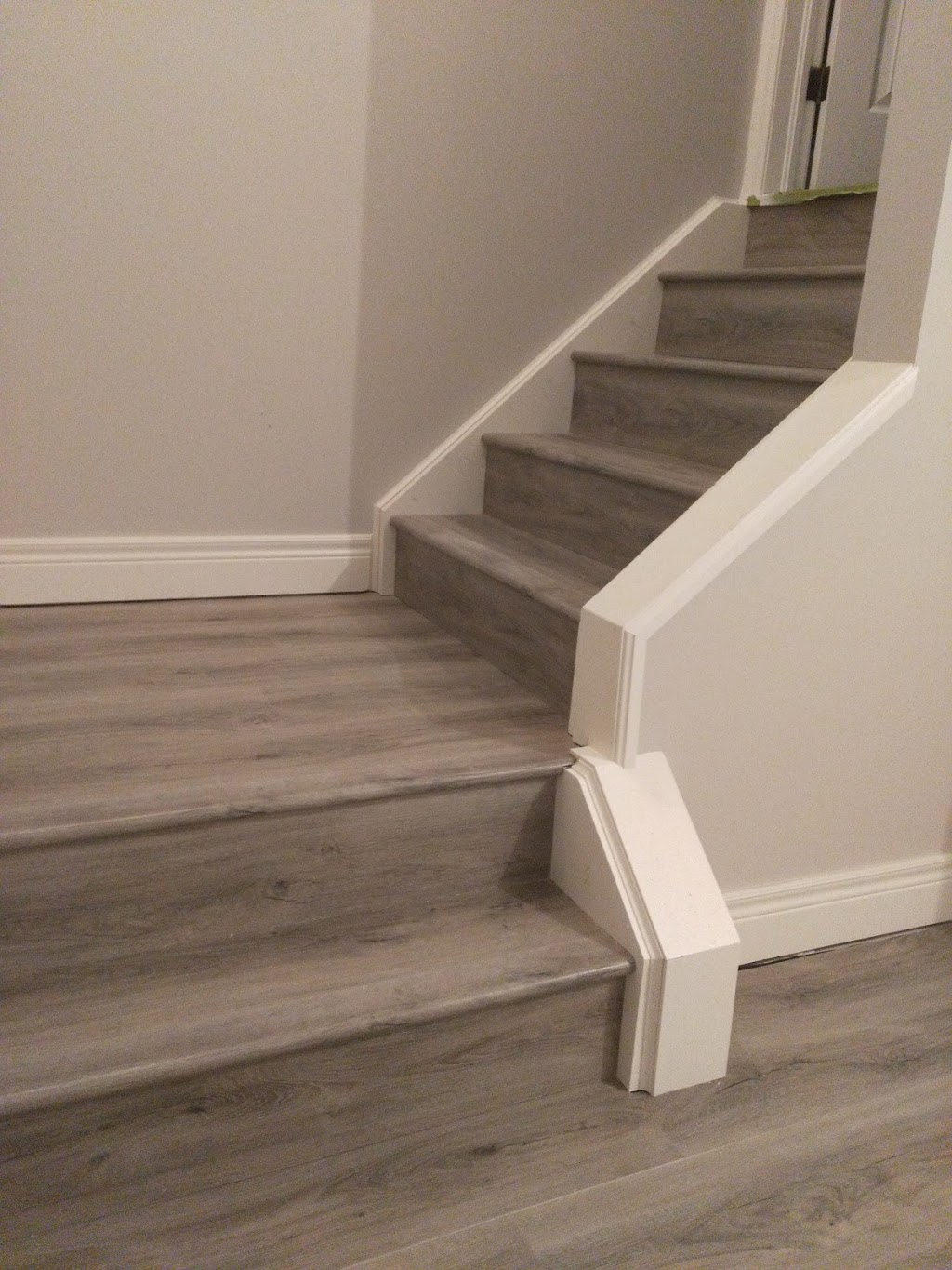 Berry Hardwood Flooring | 70 Dulgaren St, Hamilton, ON L8W 3Y8, Canada | Phone: (905) 512-1583