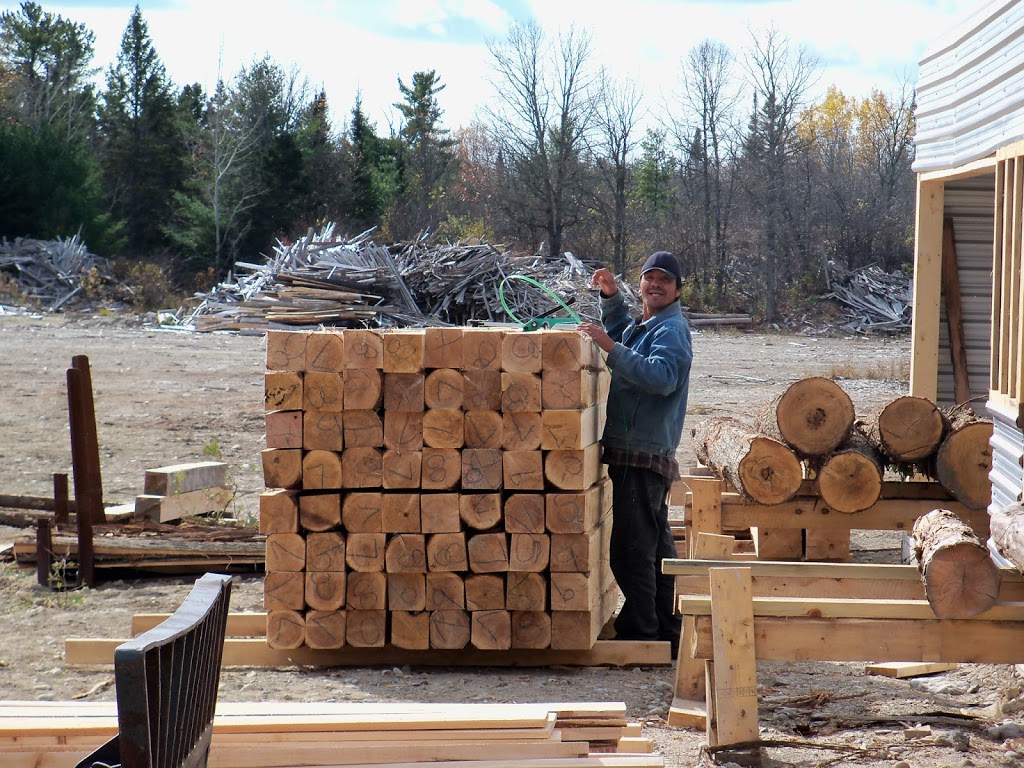 Manitoulin Cedar Fence / Forest Tech | 3079 Kaboni Rd, Wikwemikong, ON P0P 2J0, Canada | Phone: (705) 859-3032