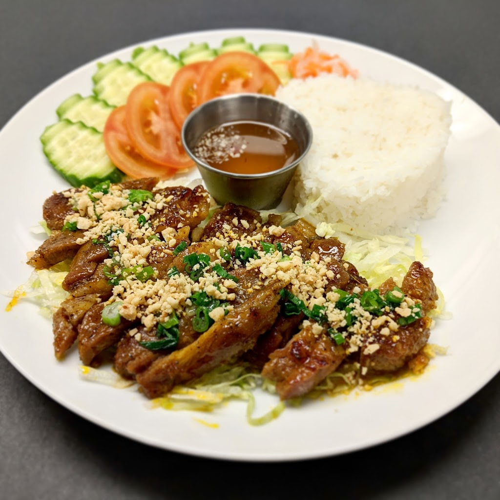 Chao Vietnamese Restaurant | 3009 Pandosy St, Kelowna, BC V1Y 1W3, Canada | Phone: (778) 760-8811