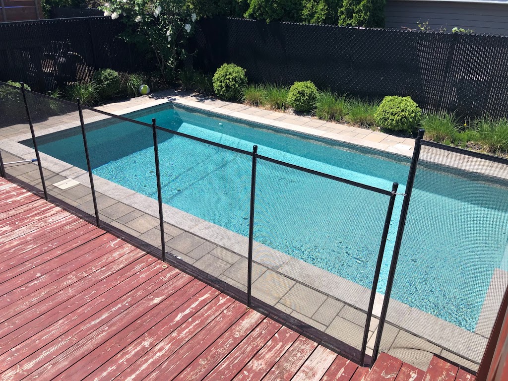 Clôture de piscine amovible Pool Guard | 123 Pl. du Phare, Lavaltrie, QC J5T 1C3, Canada | Phone: (514) 206-1886