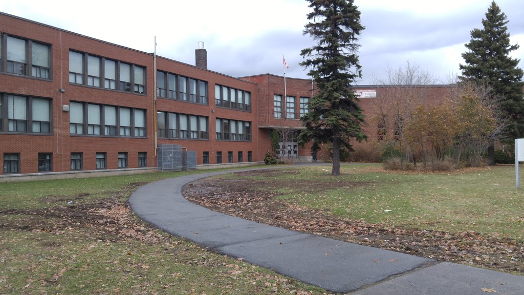 Rosemount High School | 3737 Rue Beaubien E, Montréal, QC H1X 1H2, Canada | Phone: (514) 376-4720