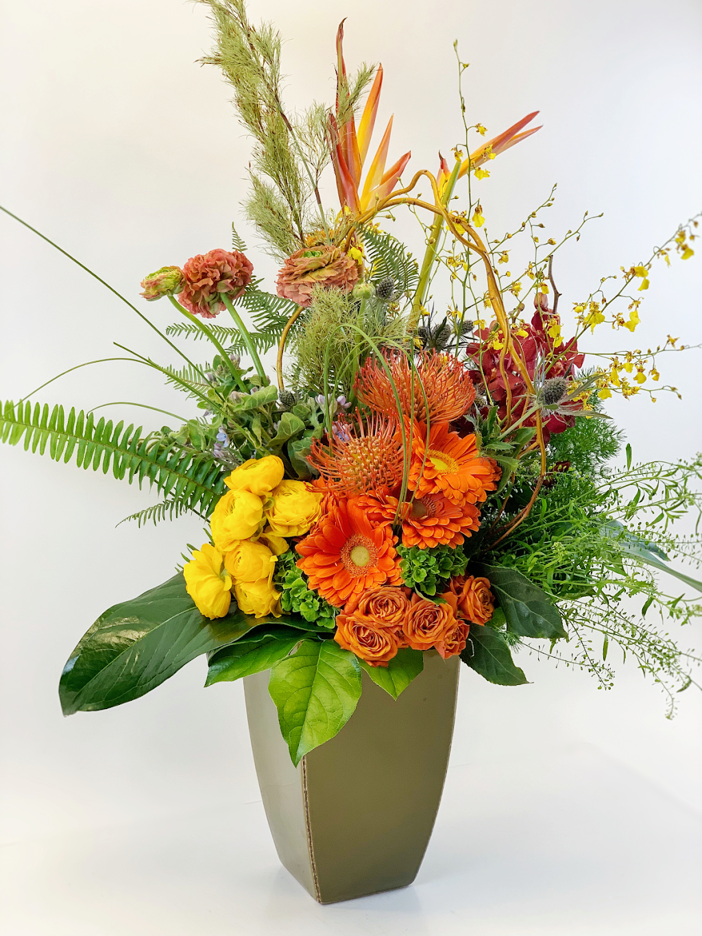 Karens Flower Shop | 487 Laurier Ave, Milton, ON L9T 3K8, Canada | Phone: (905) 878-2881