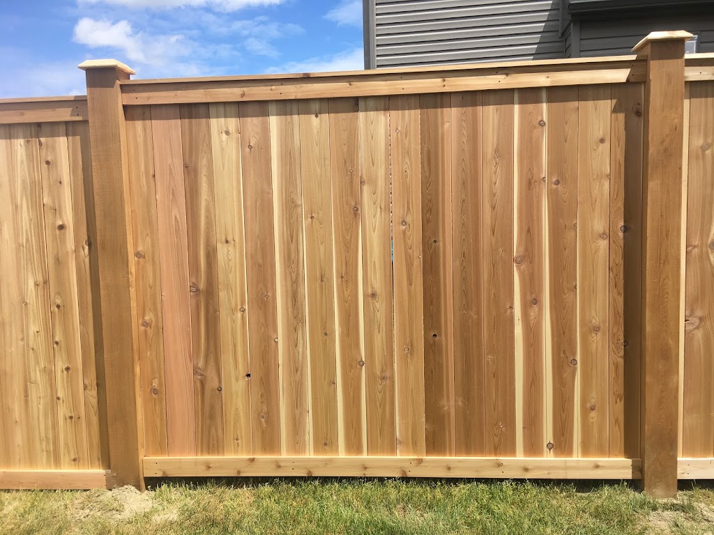 Gray Fence and Deck | 35 Chem. Belle-Terre, Chelsea, QC J9B 1S5, Canada | Phone: (819) 598-8140