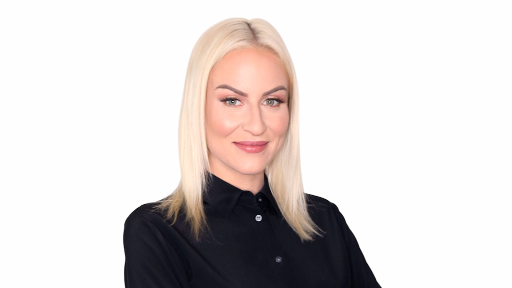 Jacqueline Fabry I Toronto Real Estate Agent | 659 St Clair Ave W, Toronto, ON M6C 1A7, Canada | Phone: (416) 834-5534