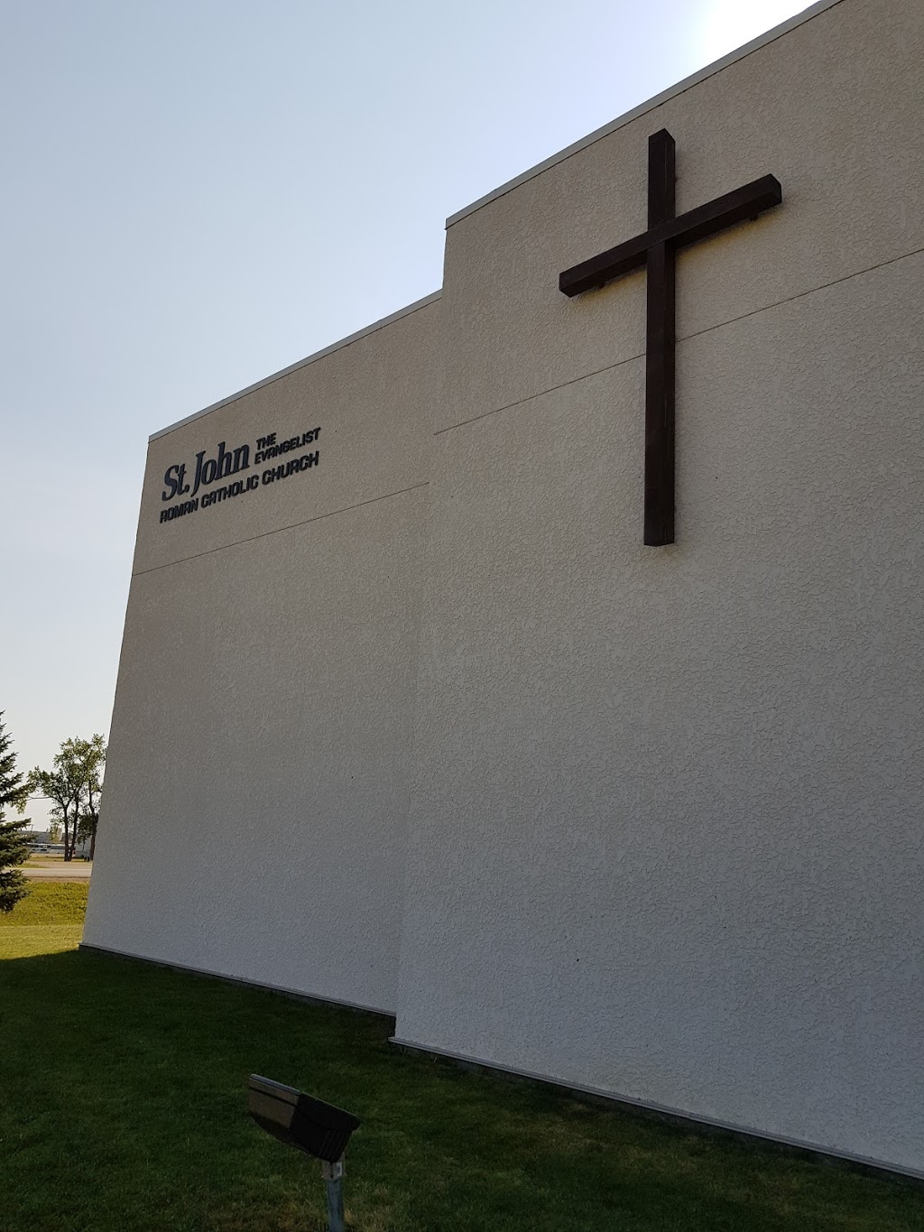 St. John the Evangelist Roman Catholic Church | 2 Academy Dr, Morden, MB R6M 2E8, Canada | Phone: (204) 822-5240