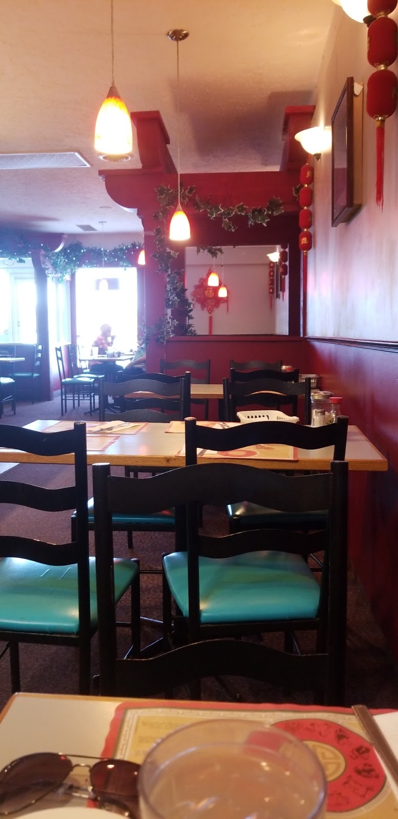 Canton Restaurant | 17477 Old Highway 2 W, Trenton, ON K8V 5P7, Canada | Phone: (613) 394-2919