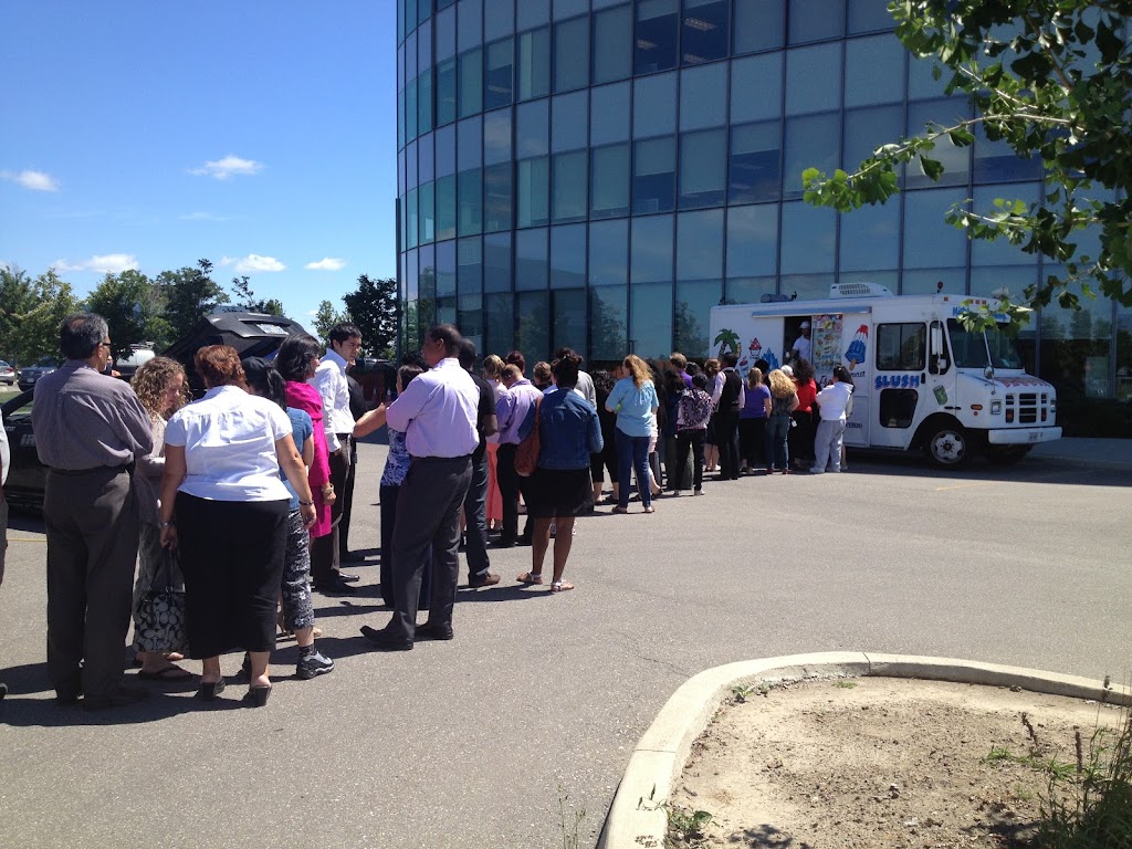 Mr. Iceberg ice cream truck Toronto | 837 Roselawn Ave, York, ON M6B 1B5, Canada | Phone: (416) 559-8455