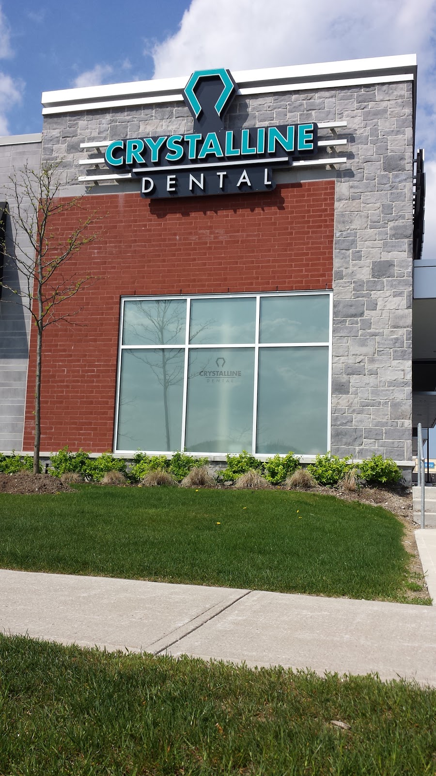 Crystalline Dental | G, 1850 Major MacKenzie Dr W #1-2, Maple, ON L6A 4R9, Canada | Phone: (905) 303-0700