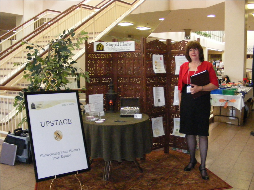 Upstage B4 U Sell | 39 Grove Crescent, Brantford, ON N3R 4Y5, Canada | Phone: (519) 770-0023