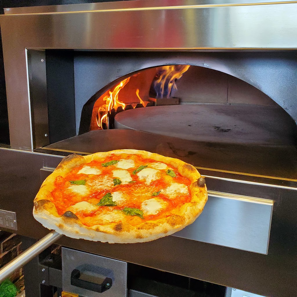 Forno Pizzeria | Canada, Ontario, Oakville, River Glen Blvd, CA ON邮政编码: L6H 6X6 | Phone: (365) 726-7747