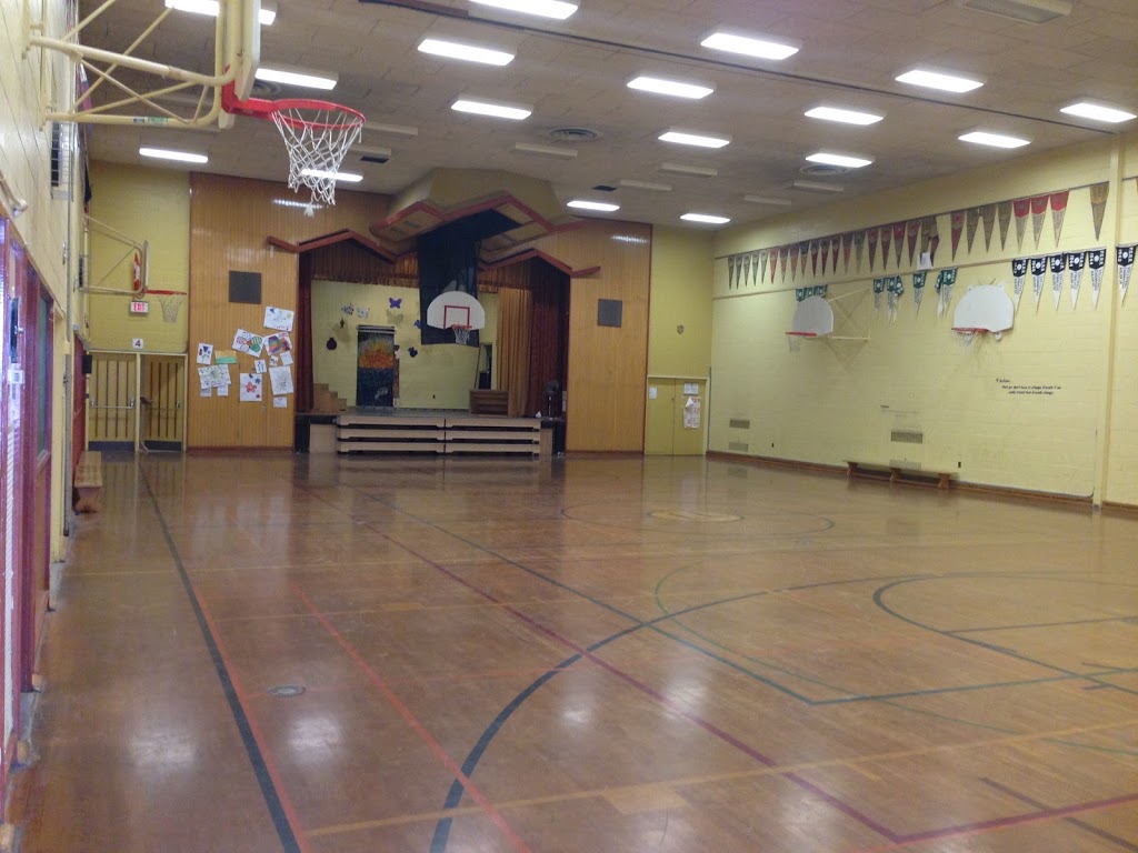 Lord Lansdowne Junior and Senior Public School | 33 Robert St, Toronto, ON M5S 2K2, Canada | Phone: (416) 393-1350