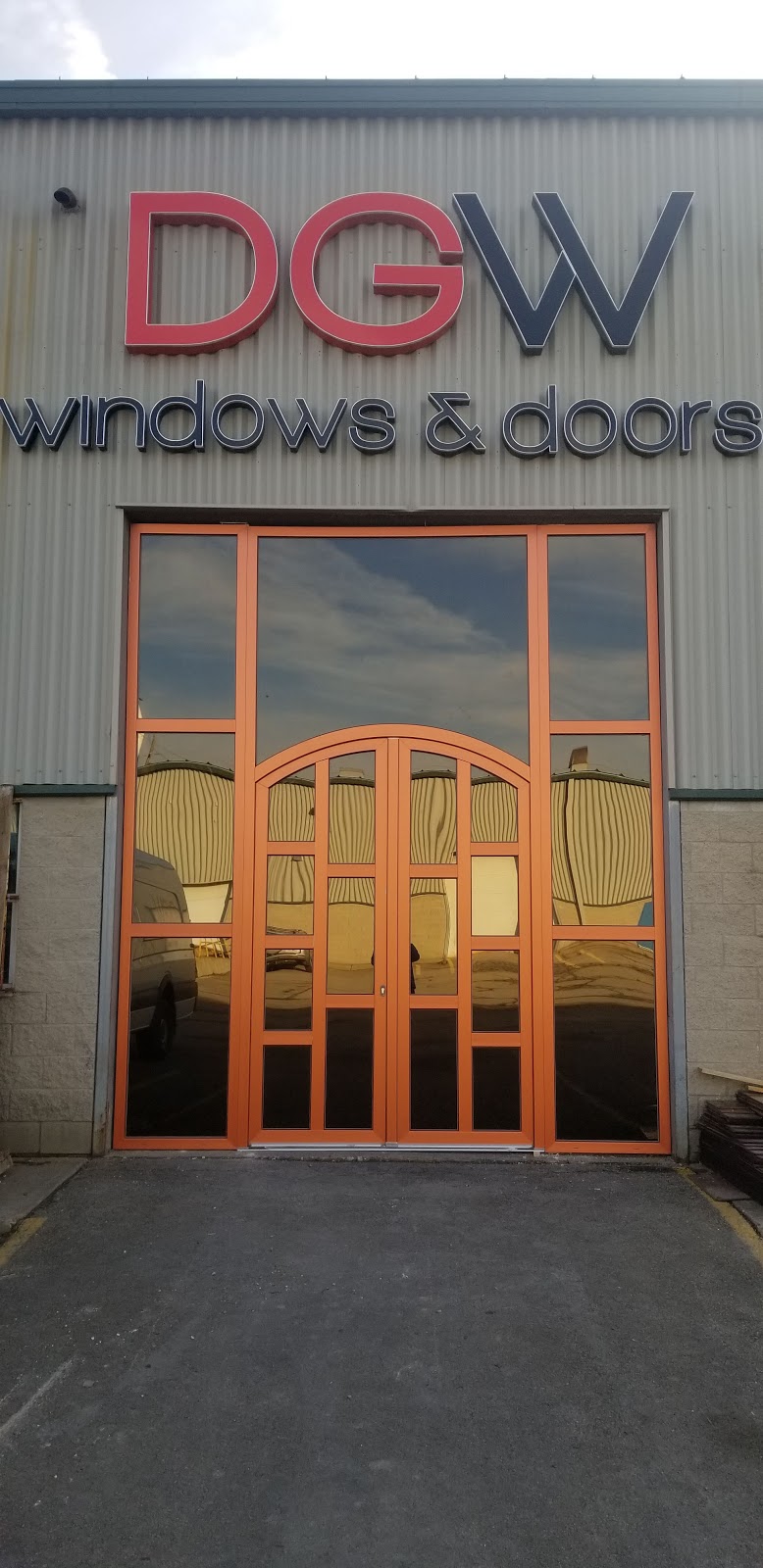 DGW windows and doors | 791 S Service Rd #2-3, Stoney Creek, ON L8E 5Z2, Canada | Phone: (905) 802-1678