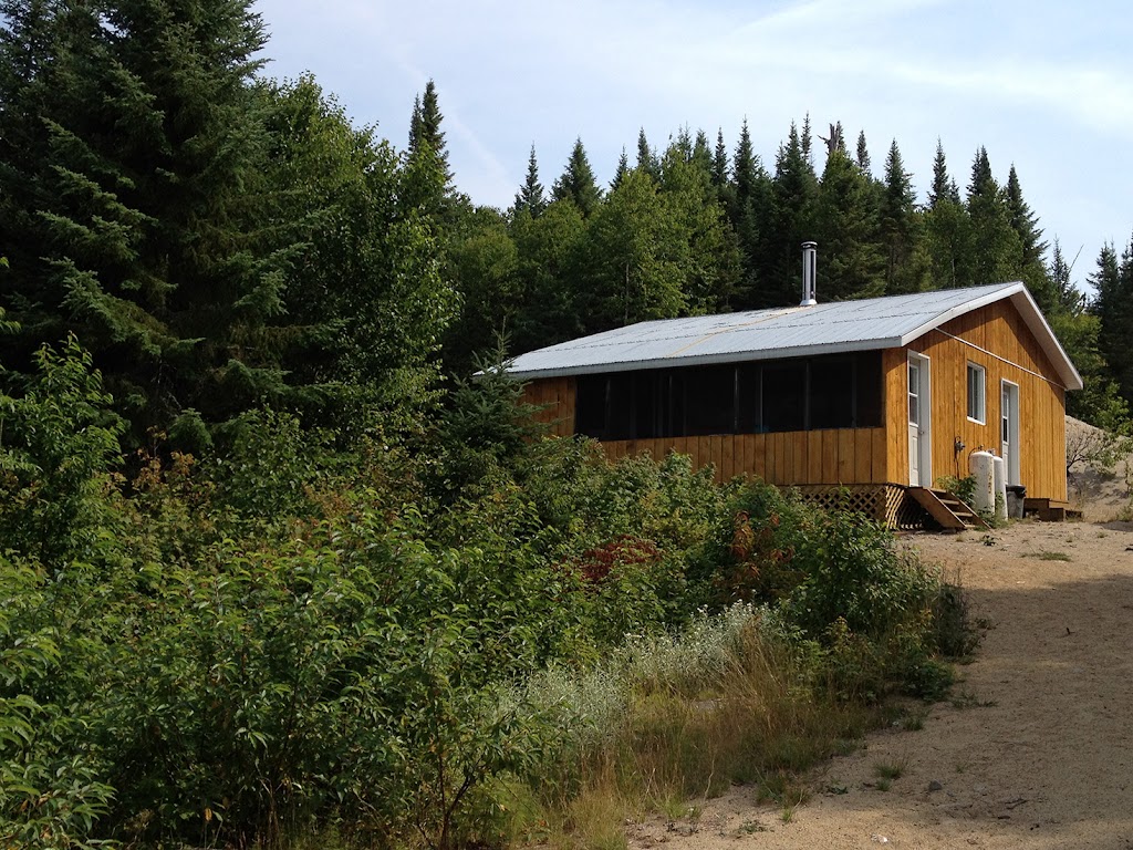 Stramond Lake Lodge | Unnamed road, Lac-Lenôtre, QC J0W 1H0, Canada | Phone: (514) 592-0079