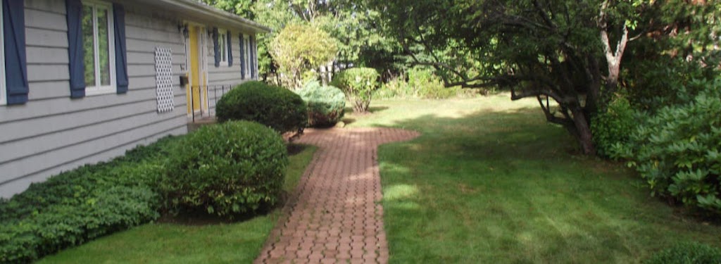 DNS Grass Cutting & Landscaping Inc. | 386 Lower Malpeque Rd, Charlottetown, PE C1E 1V1, Canada | Phone: (902) 628-5107