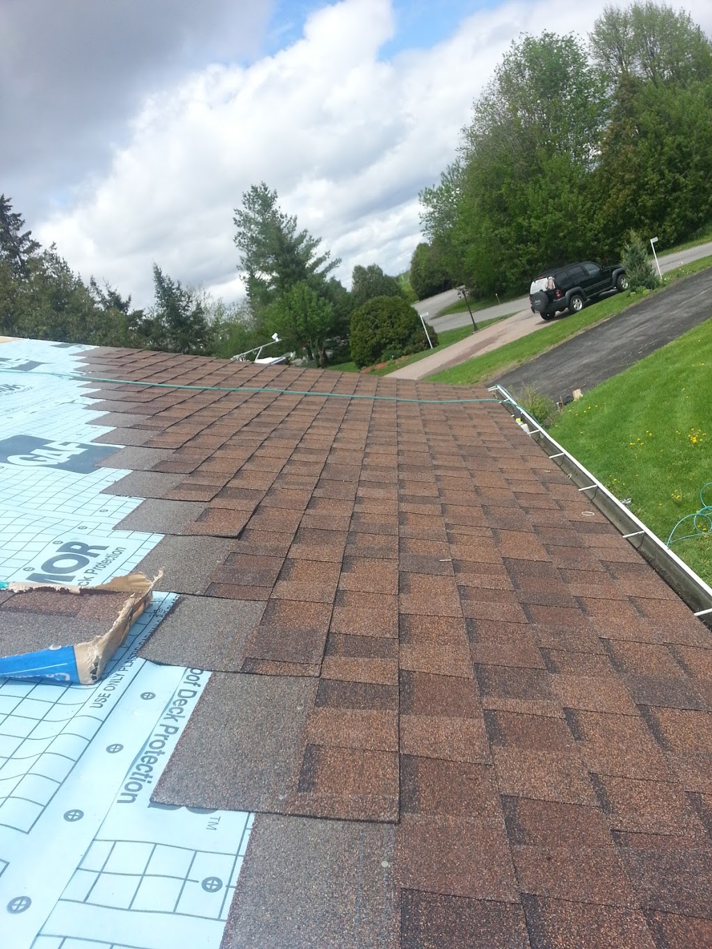 Central City Roofing Inc | 623 Sunburst St, Ottawa, ON K1T 0L1, Canada | Phone: (613) 794-7663