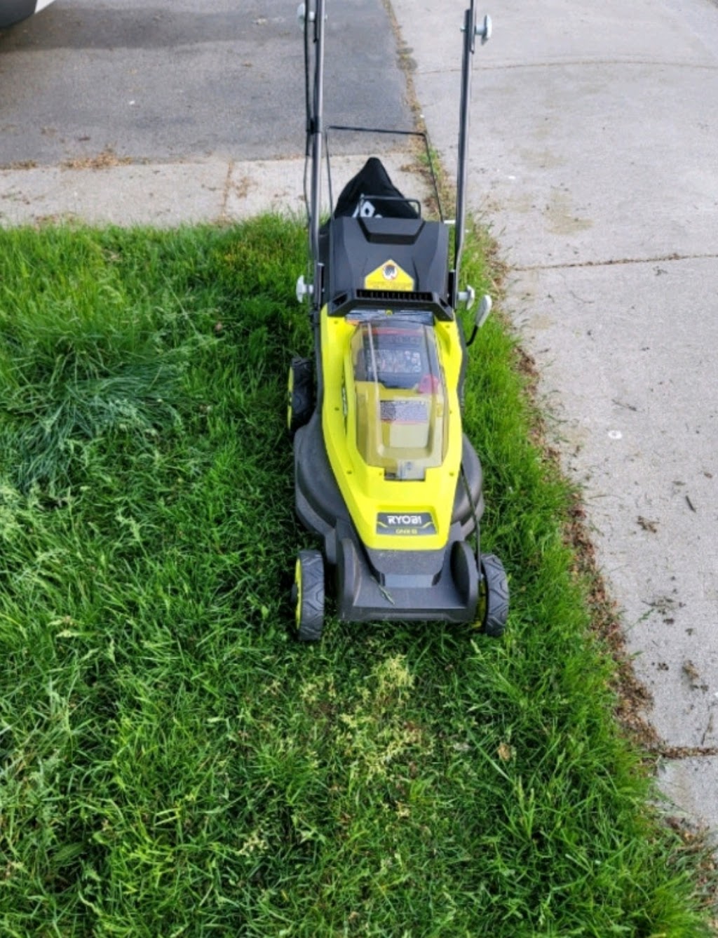 Lawn Time | 129 Beland Ave S, Hamilton, ON L8K 3T5, Canada | Phone: (416) 837-0650