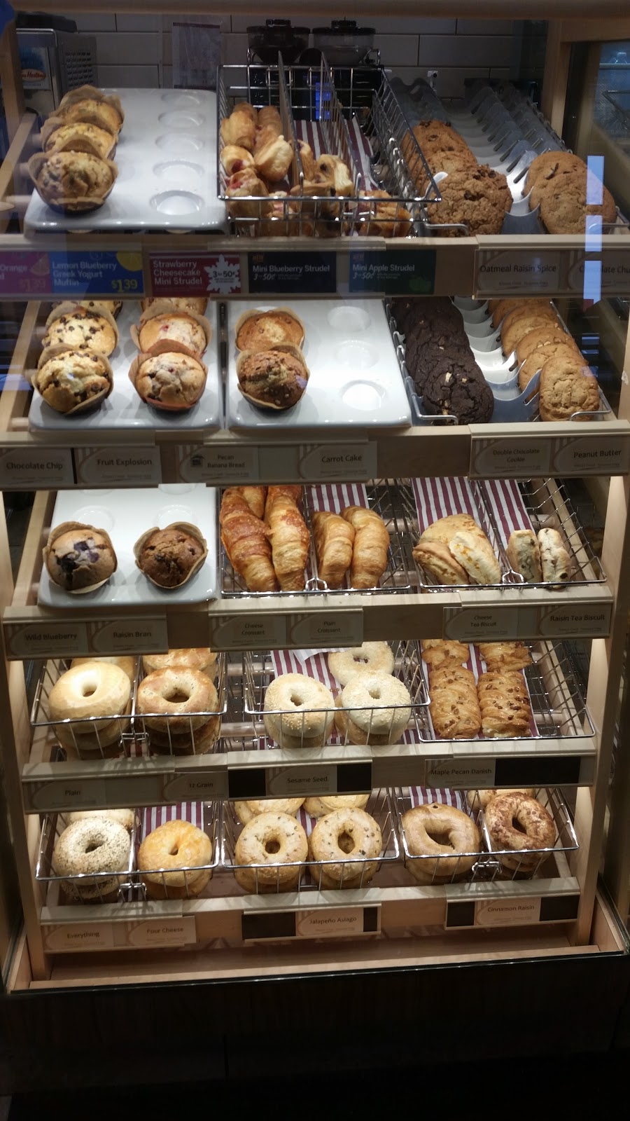 Tim Hortons | 3296 Portage Ave, Winnipeg, MB R3K 0Z1, Canada | Phone: (204) 895-4772