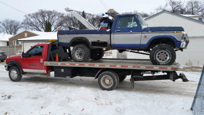 Master Towing | 22 Birchbark Bay, Winnipeg, MB R2V 4P1, Canada | Phone: (204) 995-5757