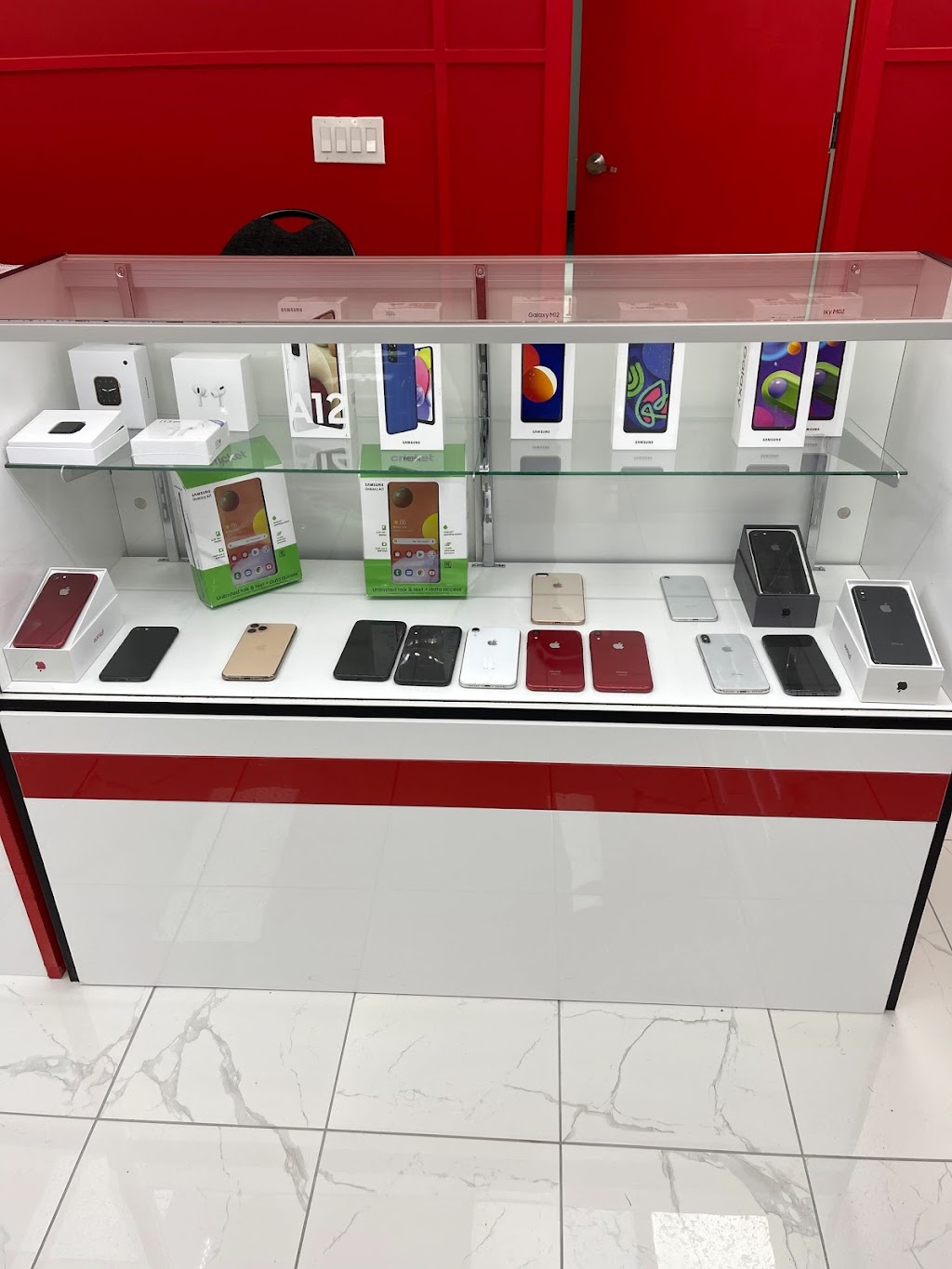 IFix Cellphone | Brentwood village shopping center 322, 3630 Brentwood Rd NW, Calgary, AB T2L 1K8, Canada | Phone: (403) 452-1118